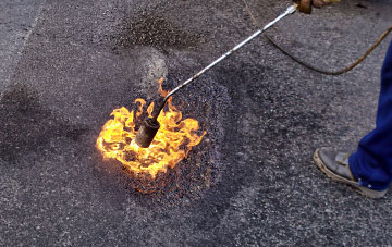 Tarrant Hinton flat roofing repairs